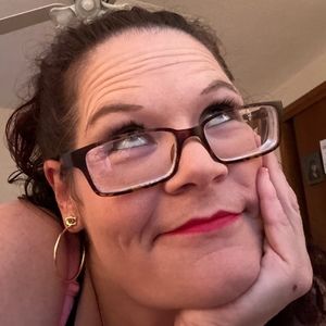 Meet your Posher, Keri-anne